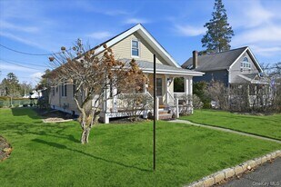 1 Carl St in Greenvale, NY - Building Photo