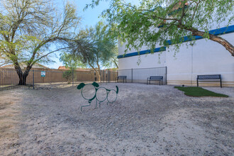 Vertical East Apartments in Tucson, AZ - Building Photo - Building Photo