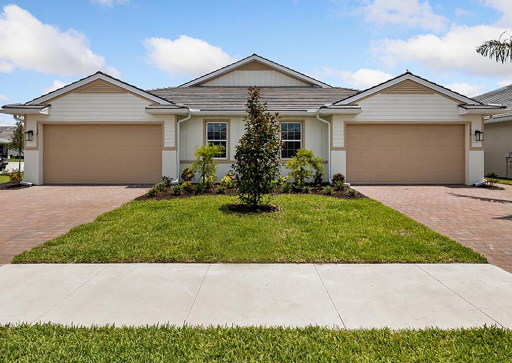 1078 Rolling Brk Ln in Naples, FL - Building Photo