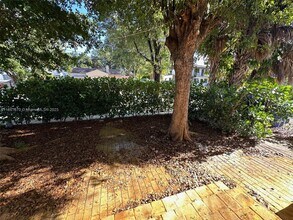 563 NE 65th St in Miami, FL - Building Photo - Building Photo
