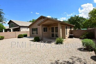 3726 E Bruce Ct in Gilbert, AZ - Building Photo