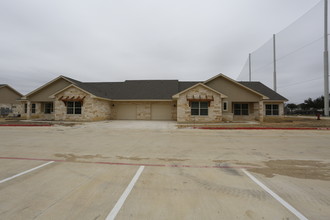 Emerald Cottages of Round Rock in Round Rock, TX - Building Photo - Building Photo