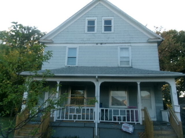 17 Aurora St in Rochester, NY - Building Photo