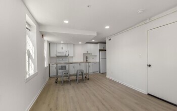 2723 E Huntingdon St, Unit 2nd Floor in Philadelphia, PA - Building Photo - Building Photo