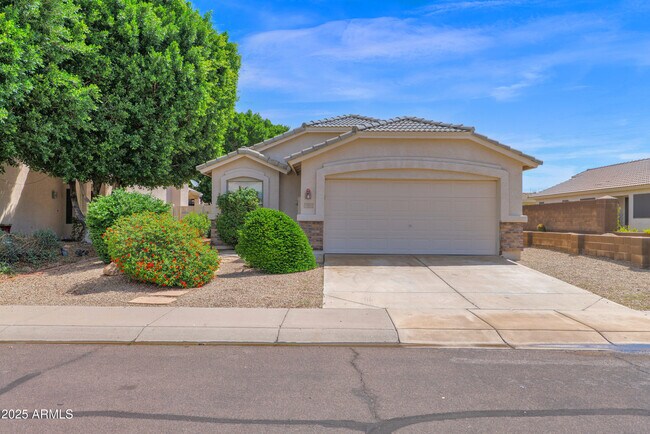 19851 N 35th St in Phoenix, AZ - Building Photo - Building Photo