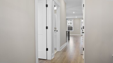 2101 Oakwood Ave in Nashville, TN - Building Photo - Building Photo