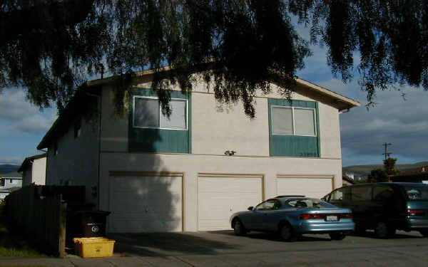 33858 11th St in Union City, CA - Building Photo - Building Photo