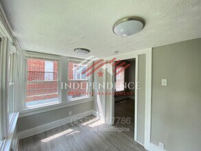 1004 W Fairview Ave in Dayton, OH - Building Photo - Building Photo