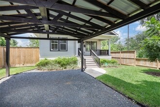 1102 Bingham St in Houston, TX - Building Photo - Building Photo