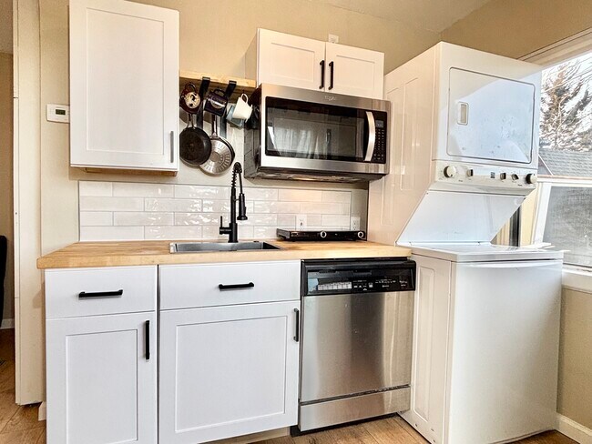 3001 Accacia Way, Unit Accacia in Reno, NV - Building Photo - Building Photo