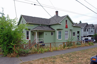 Bowdoin Apartments