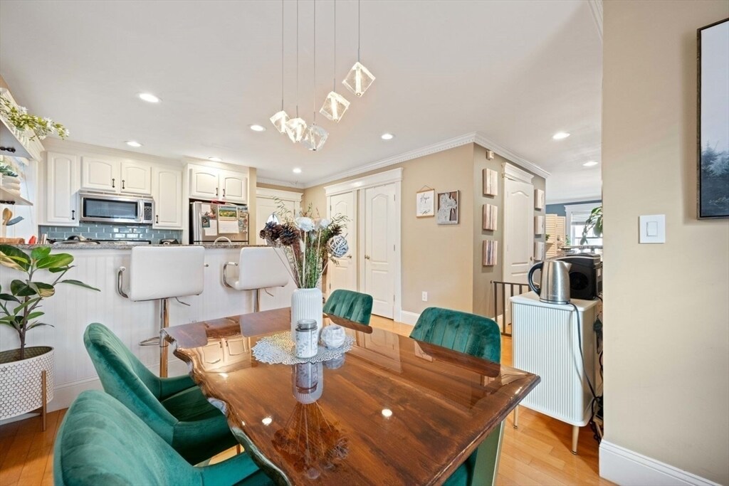 8 Mohawk St, Unit 1 in Boston, MA - Building Photo
