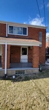 129 Stanton Ct W, Unit 2nd floor in Pittsburgh, PA - Building Photo - Building Photo