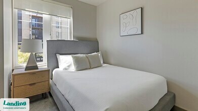 1850 NW Front Ave, Unit 238 in Portland, OR - Building Photo - Building Photo