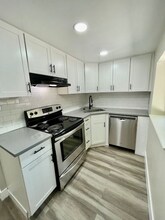 1575 N Gaylord St, Unit 5 in Denver, CO - Building Photo - Building Photo