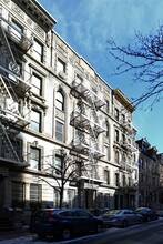 153 W 80th St in New York, NY - Foto de edificio - Building Photo