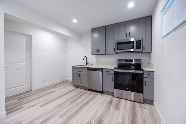 994 Valencia St, Unit 108