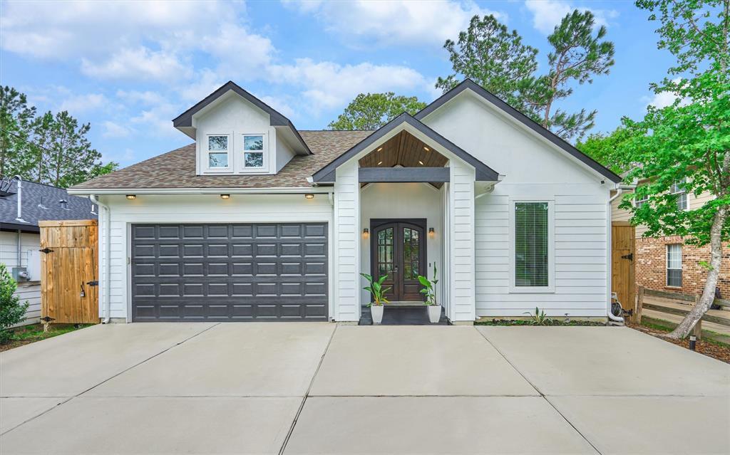 10915 Hummingbird Pl in Conroe, TX - Building Photo