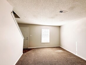 108 Ballygar St, Unit E in Clarksville, TN - Building Photo - Building Photo