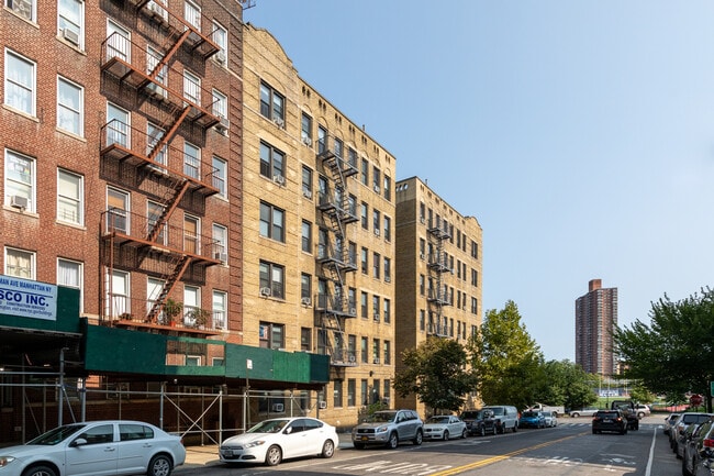 270 Seaman Ave in New York, NY - Building Photo - Building Photo