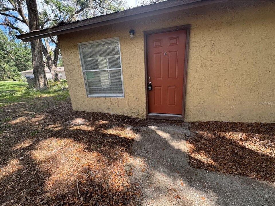 106 Jasper St in Bushnell, FL - Building Photo