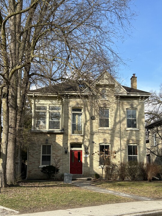 117 Wortley Rd in London, ON - Building Photo