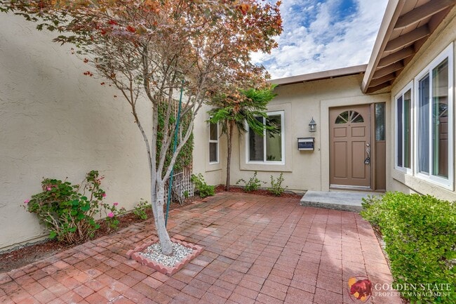 1251 Rousseau Dr in Sunnyvale, CA - Building Photo - Building Photo