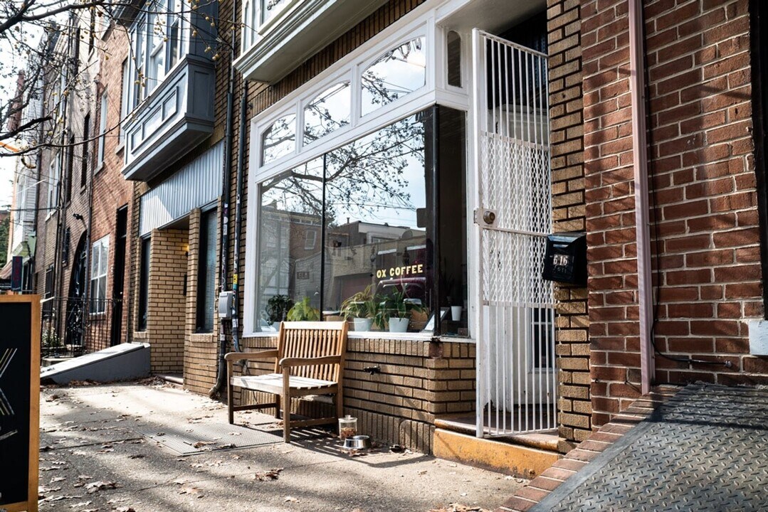 617 S 3rd St in Philadelphia, PA - Building Photo