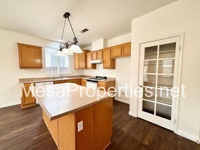 12261 Luna Rd in Victorville, CA - Building Photo - Building Photo