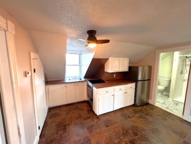 7-9 Spring Street, Unit Unit #3