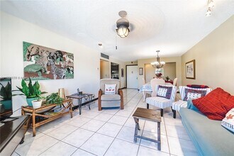 701 NE 1st Ct in Hallandale Beach, FL - Building Photo - Building Photo