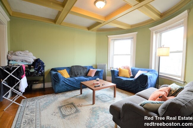 141 Fuller St, Unit 3 in Brookline, MA - Building Photo - Building Photo