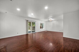 2655 Calle Abedul in Thousand Oaks, CA - Building Photo - Building Photo