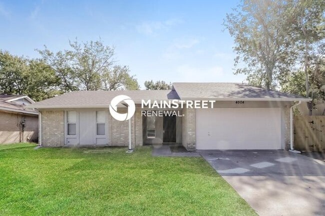 property at 4504 Via Del Norte