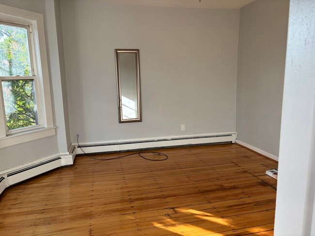 212 Boylston St, Unit 3