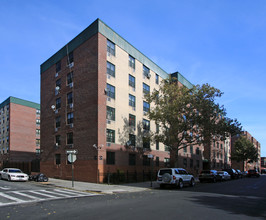 Remeeder Houses in Brooklyn, NY - Building Photo - Building Photo