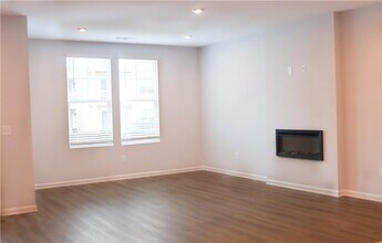 481 Crown Dr in Emerson, GA - Building Photo - Building Photo