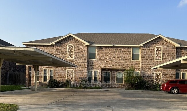 property at 2607 E Eisenhower Ave