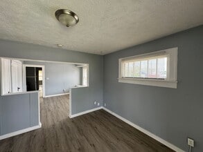 2025 Southeastern Ave in Indianapolis, IN - Building Photo - Building Photo