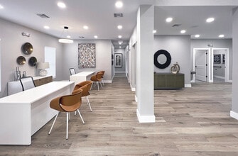 Westwood Reserve Apartments in Tampa, FL - Foto de edificio - Building Photo