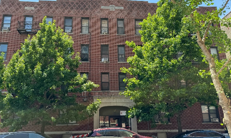 14 E 96th St in Brooklyn, NY - Building Photo