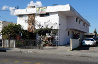 10931 S Inglewood Ave in Inglewood, CA - Building Photo - Building Photo