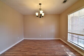 4611 Kimball Dr in Pearland, TX - Building Photo - Building Photo