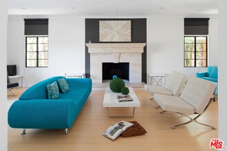 1323 Club View Dr in Los Angeles, CA - Building Photo - Building Photo