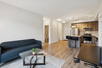 71 Shawnee Cmn SW in Calgary, AB - Building Photo - Building Photo