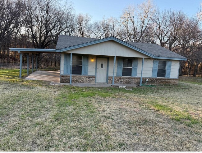 3711 Greenwood Rd in Weatherford, TX - Building Photo - Building Photo
