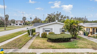 524 Columbia Dr in Tampa, FL - Building Photo - Building Photo