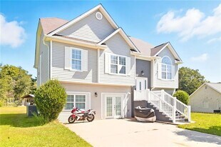 107 Sammy Cir, Unit 4 in Griffin, GA - Building Photo