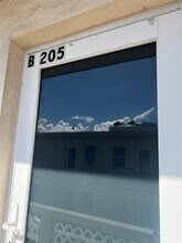 1315 N Ocean Dr in Hollywood, FL - Building Photo - Building Photo