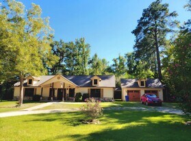 128 Cisco in Moscow, TX - Building Photo